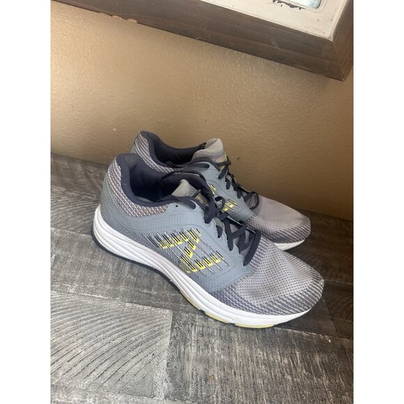 New Balance Women’s Size 9.5 Grey,  Navy, & Yellow Running Sneakers - Picture 3 of 5